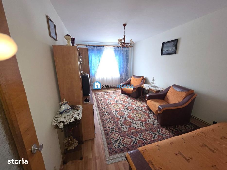 Apartament cu doua  camere zona Combinat