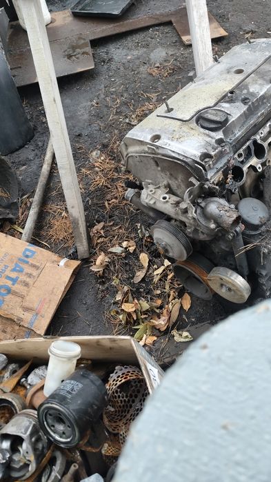 Двигатель М-111 объем 2л