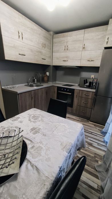 Дава се под наем Тристаен апартамент в София, Люлин 1 - 90 кв.м за 612 € - Снимка #2