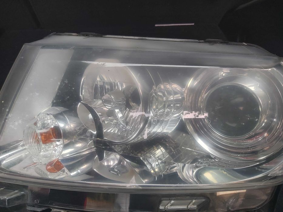 Ляв фар за Jeep Grand Cherokee WK2