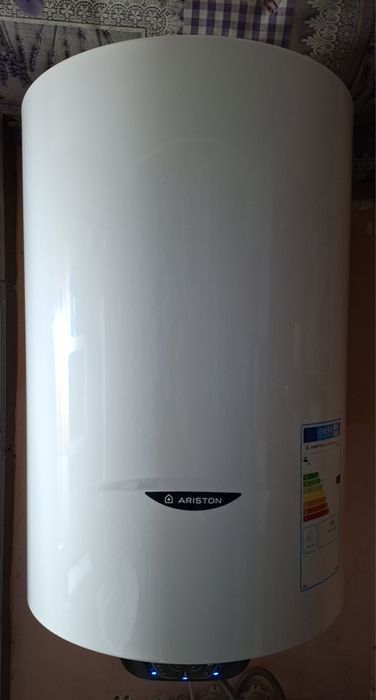 Titlu anunț: Boiler electric Ariston PRO1 ECO 80 V – Ca NOU, 80L, Clasă B, Eficient

Preț: 300 Lei