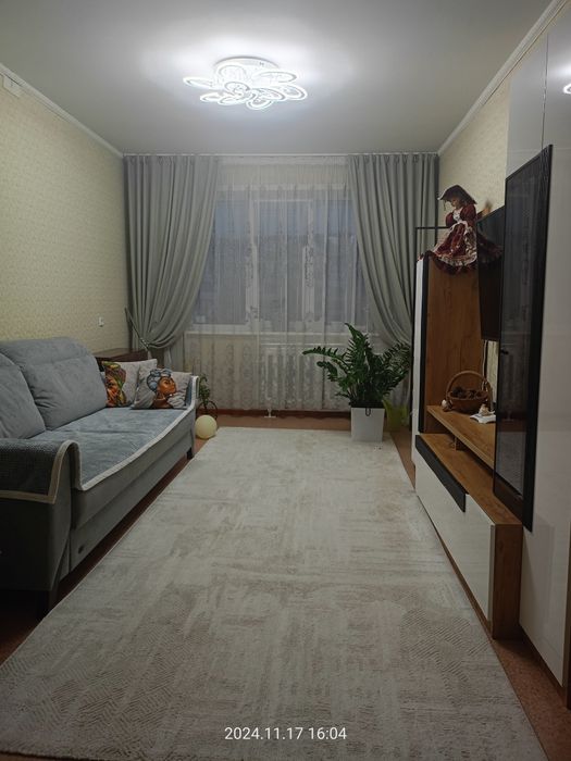 Продам 3- ëх комнатную квартиру