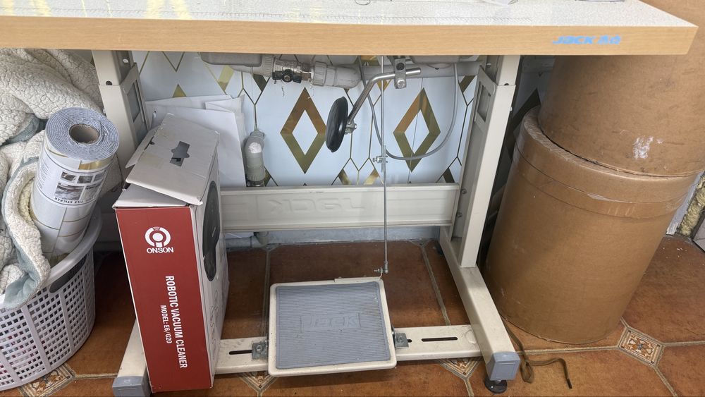 Шагающая швейная машинка