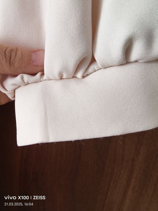 Платье нарядное для девочек 9-10 лет.