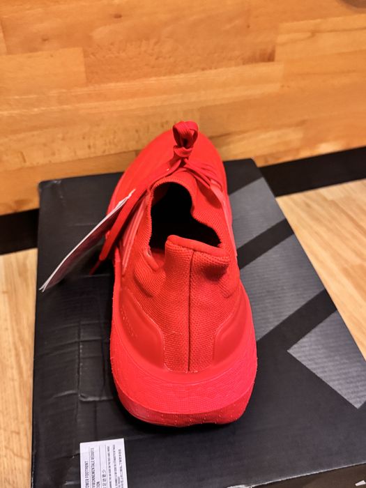 Adidas UltraBoost Light 23