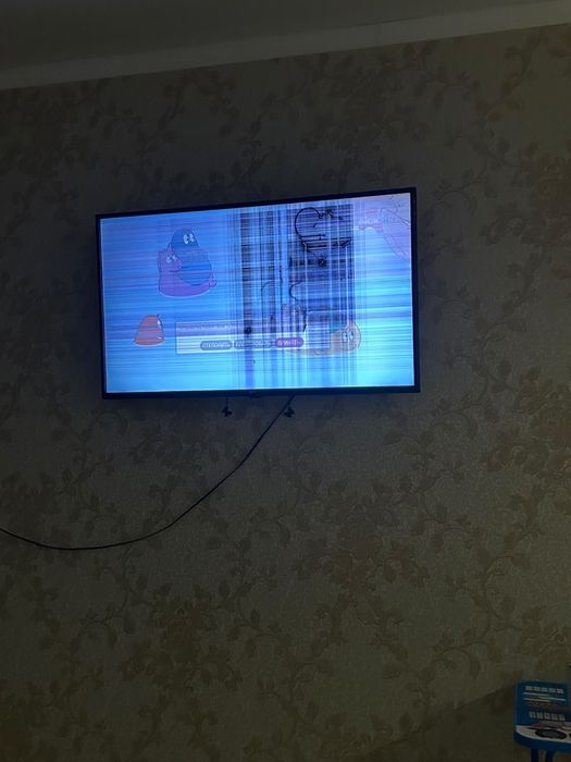Продам б/у телевизор можно на запчасти