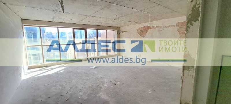 Продава се офис в нова сграда с Акт 16 на ул. Будапеща!