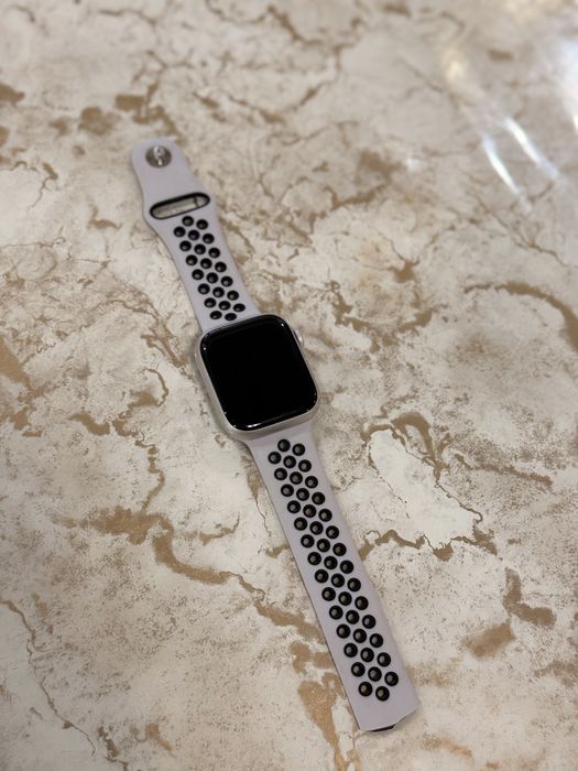 Продается apple watch series 8