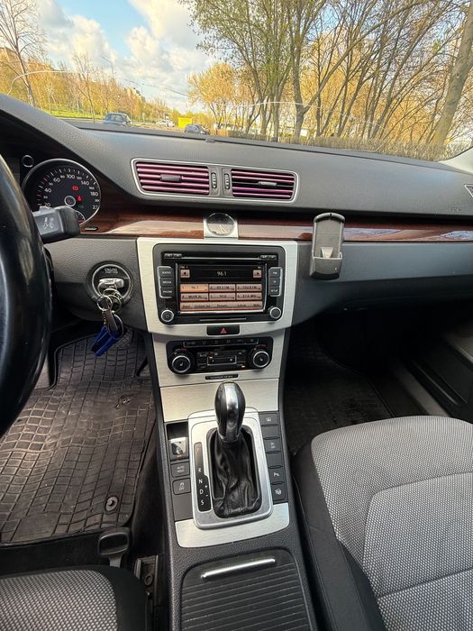 VW Passat B7 2011 DSG automat, Park Assist, camera, scaune incalzite, 5500
