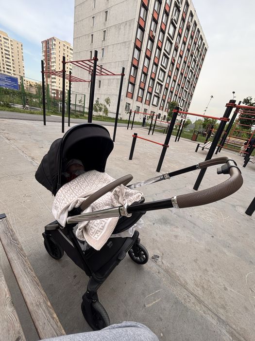 Коляска Kidilo D900, черный