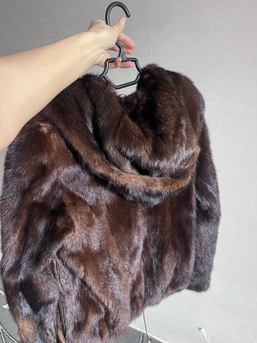 шуба с капюшоном . Короткая