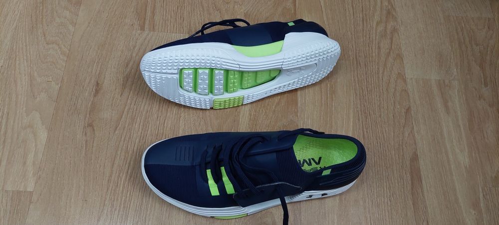 Adidași Under Armour Noi