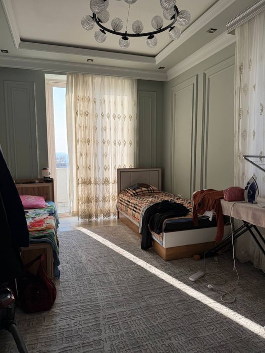 Beruniy metroda  dom sotiladi