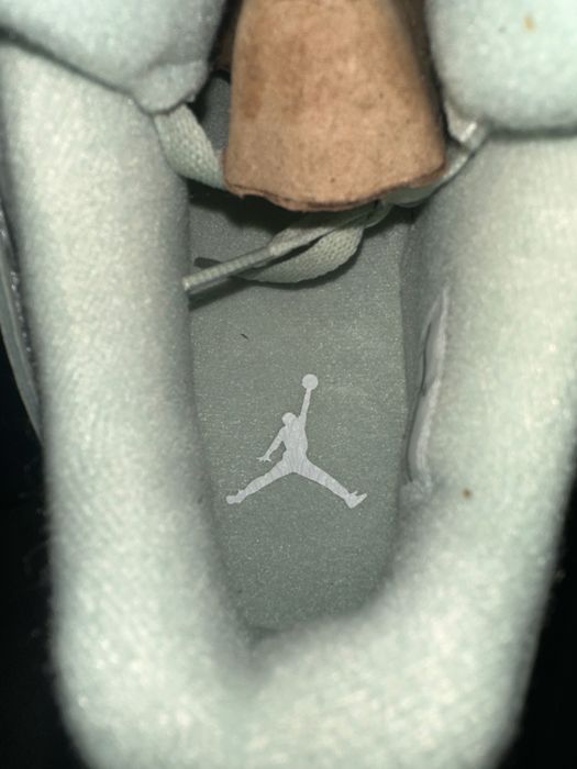 Air Jordan 4