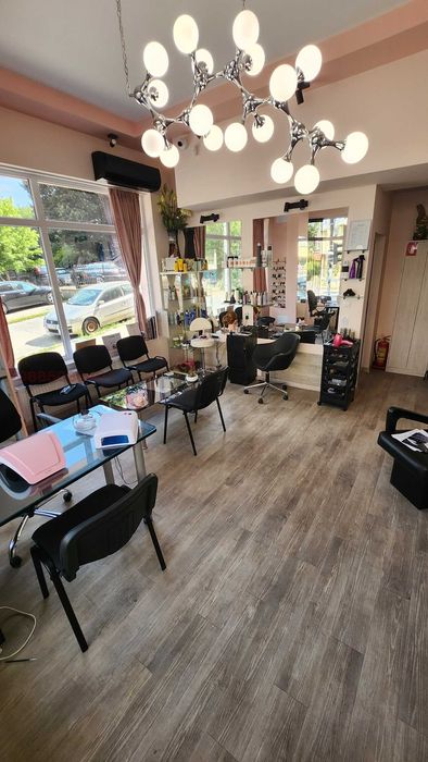 Дава се под наем  в Плевен, Идеален център -  кв.м за 127.5 € - Снимка #1