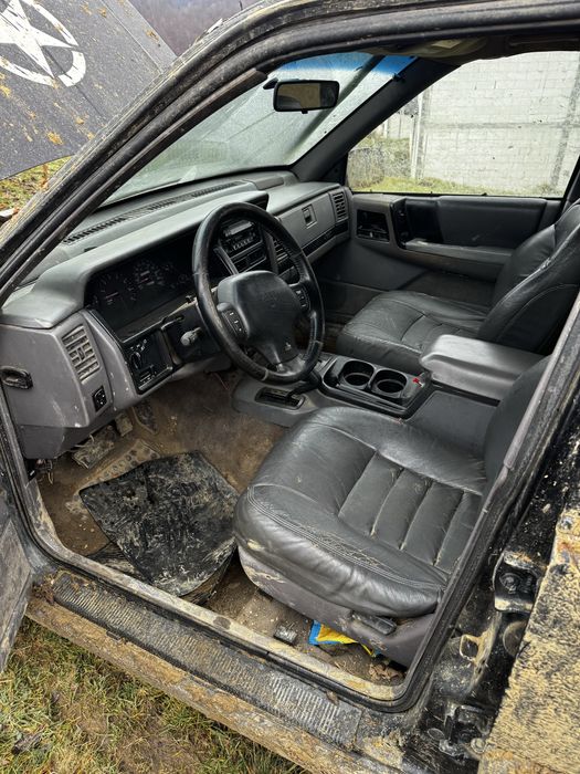 Vand jeep 4.0L ! Automat masina merge si trage foarte bine