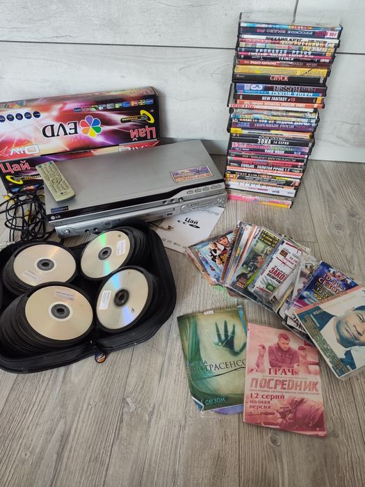 Продам  DVD плеер и диски