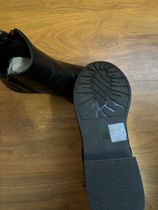 Ghete de dama marimea 39