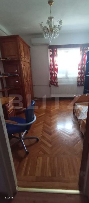 Apartament 4 camere, 82 mp ,3 balcoane inchise + boxa, zona Sud