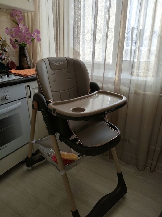 Продаётся кресло детское обеденное