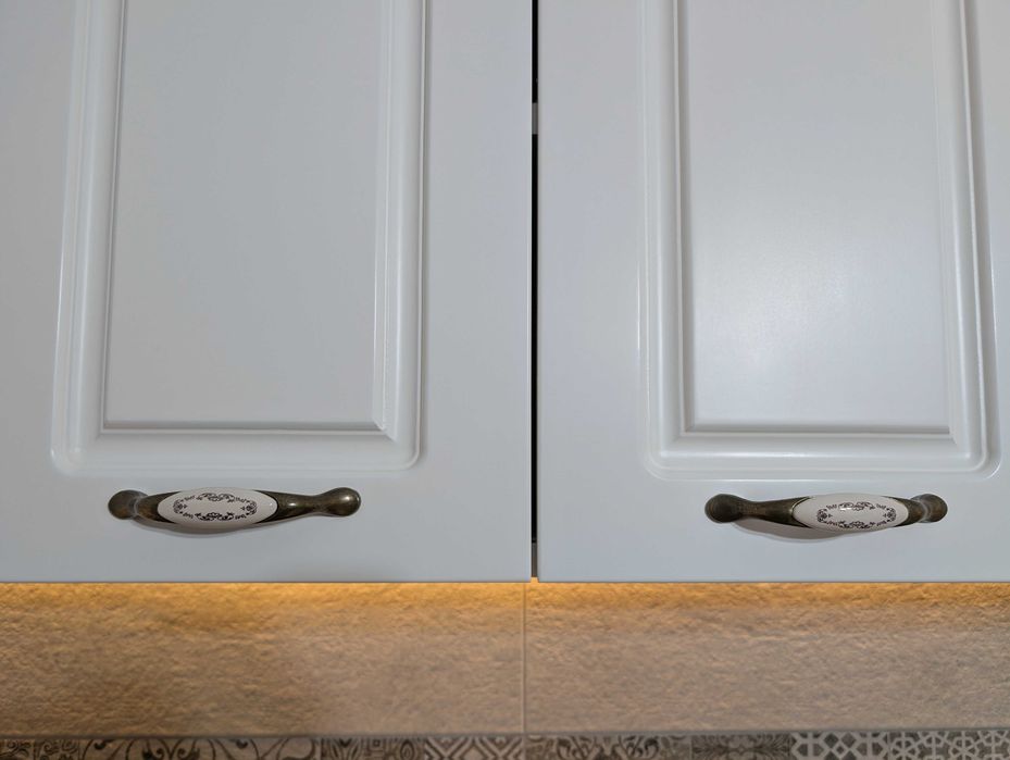 Bucătărie completă MDF alb, formă L 300 cm + electrocasnice Beko