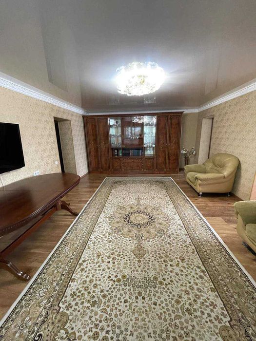 Продажа 4-комнатной в Центре!