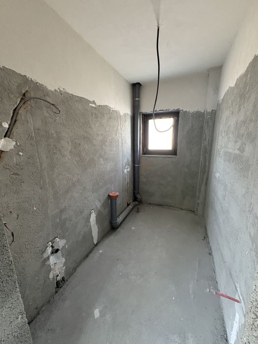 Garsoniera 44mp utili Etaj 1 doua balcoane Decomndata