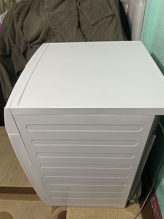 Uscator de rufe AEG cu pompa de caldura AEG Lavatherm 8000 series A ++