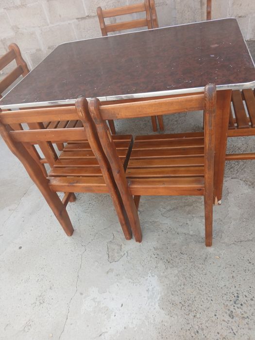 Стол стул 6 кишилик сотилади