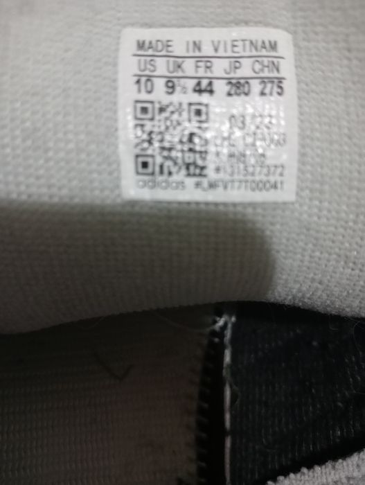 Продам кроссовки 42/43 размер