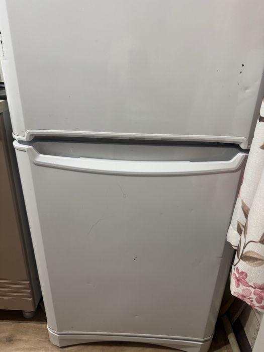 Продам Холодильник срочно с связи с переездом