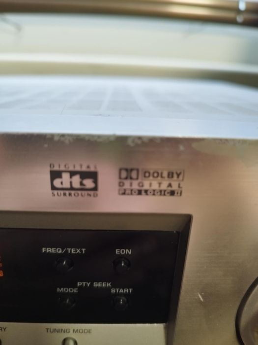 Продавам Yamaha HTR-5930