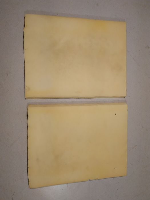 Burete tapițerie de 10 cm x180x57 cm,și de  4 cm x 90x67 cm, reutilizabil, se poate refolosi