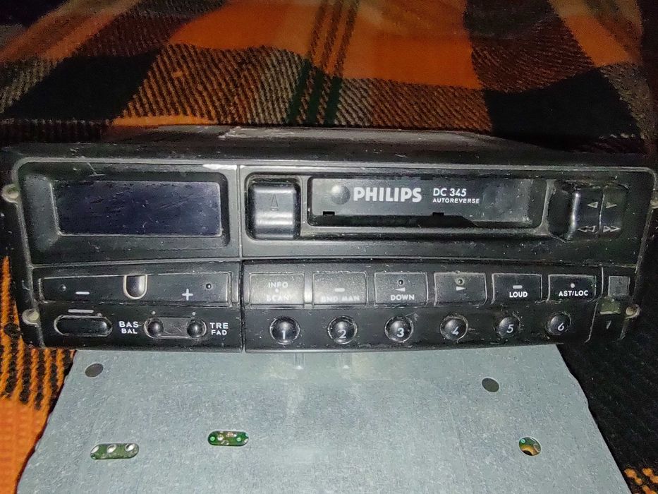 Радиокасетофон Fhilps dc 345