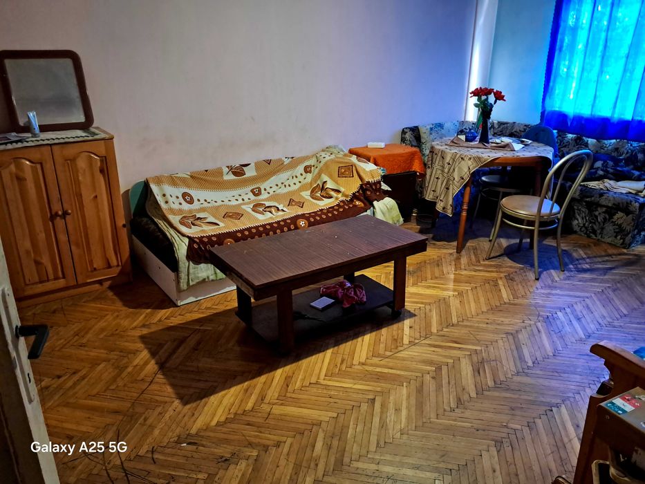 Продавм гарсониера в Димитровград