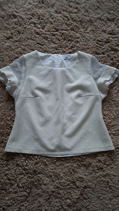 Costum fusta si bluza