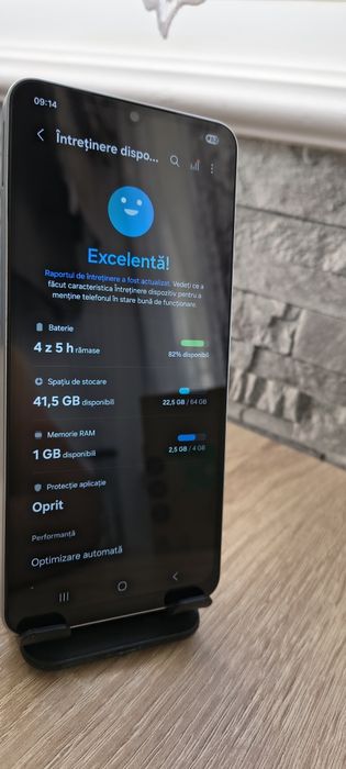 Vând Samsung a06 impecabil