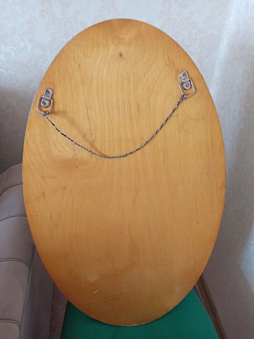 Зеркало,овальное