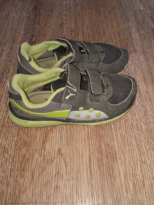 Кроссовки размер 26