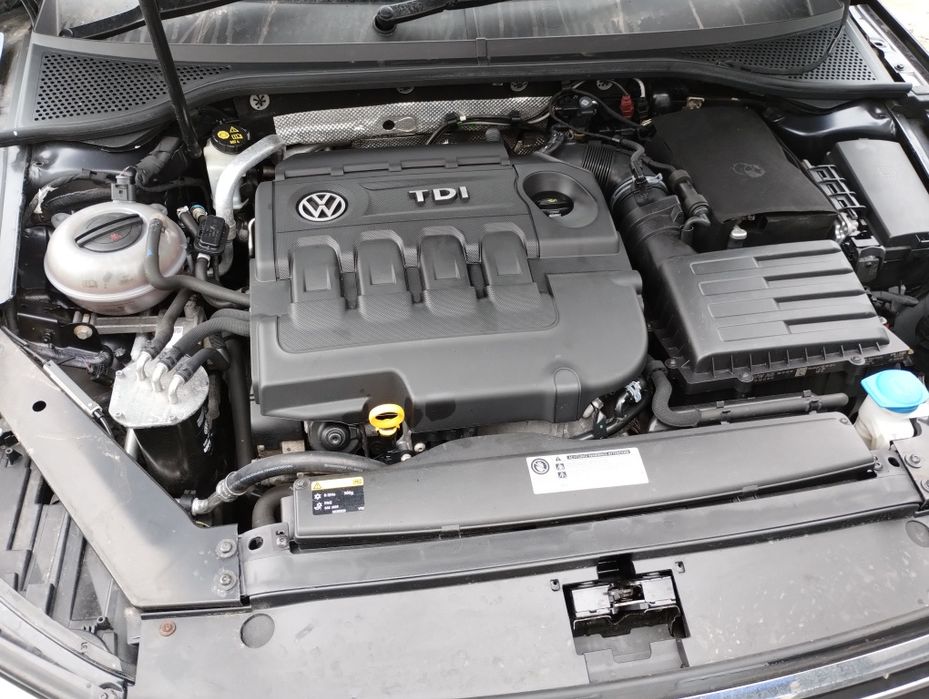 Dezmembrez,piese,usi,kit injecție ,motor CRLB,cutie viteze Passat B8