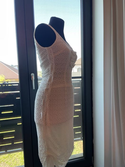 Rochie de zi dantela