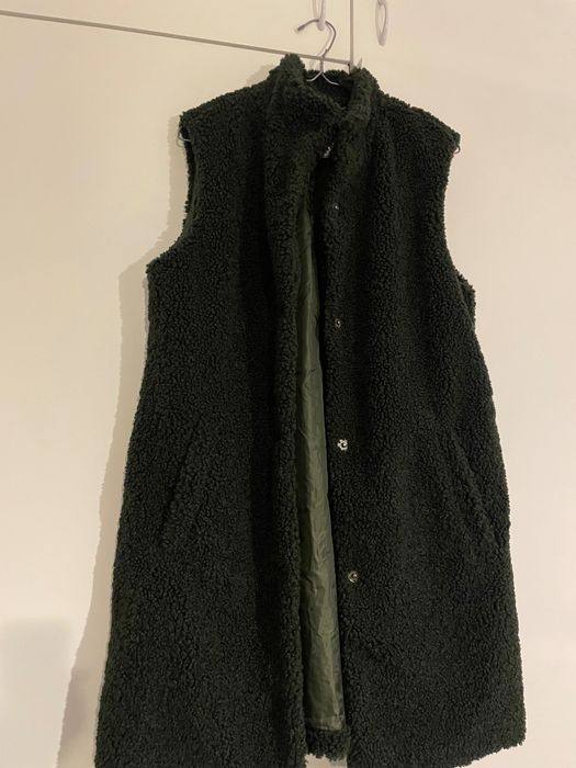 Плюшен      елек