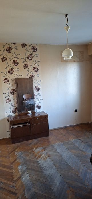 Дава се под наем Двустаен апартамент в Русе, Средна кула - 67 кв.м за 250 € - Снимка #2