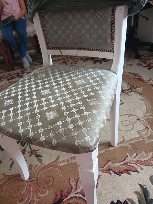 Продам стулья 5шт за 8000