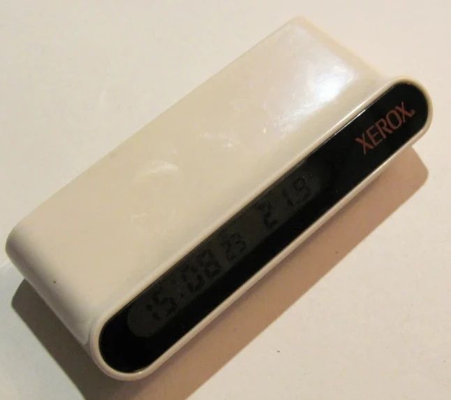 Mini Hub / Port USB / XEROX / 4 porturi + LCD Ceas / functional / RAR