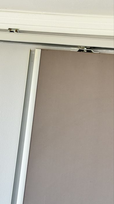 Интериорна плъзгаща врата.