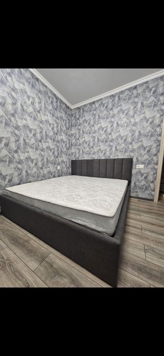 Кровать двуспальная