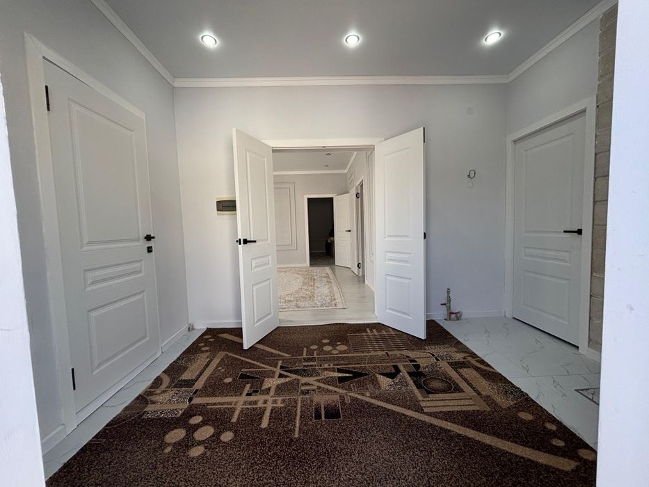 Продам большой 2 этажный дом