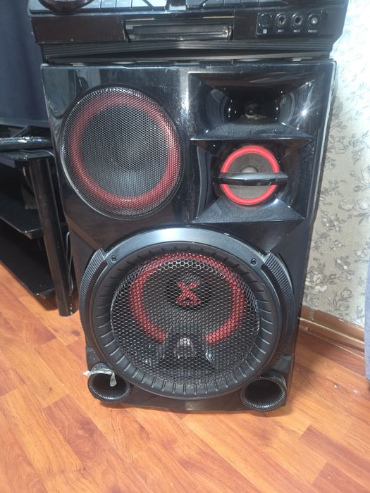 Музыкальный центр LG