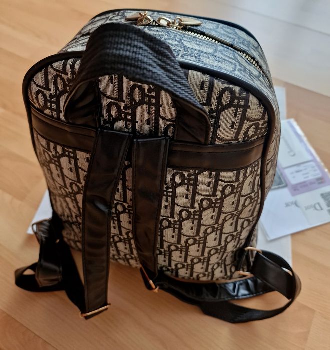 Rucsac Ch.Dior model unisex, material textil, feronerie metalica, saculet, etichetă